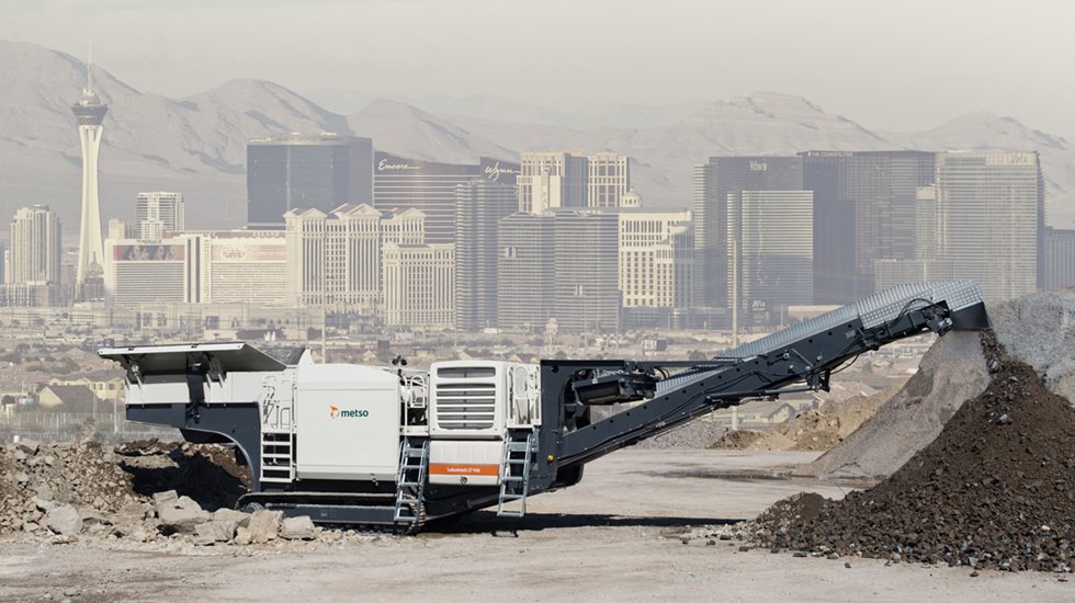 Lokotrack Urban LT106 jaw crusher