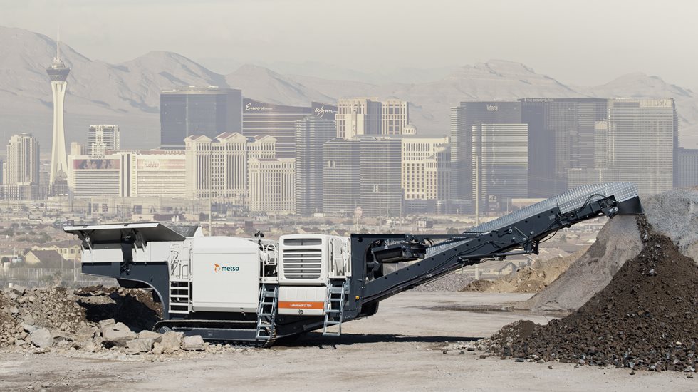 Lokotrack Urban LT106 jaw crusher