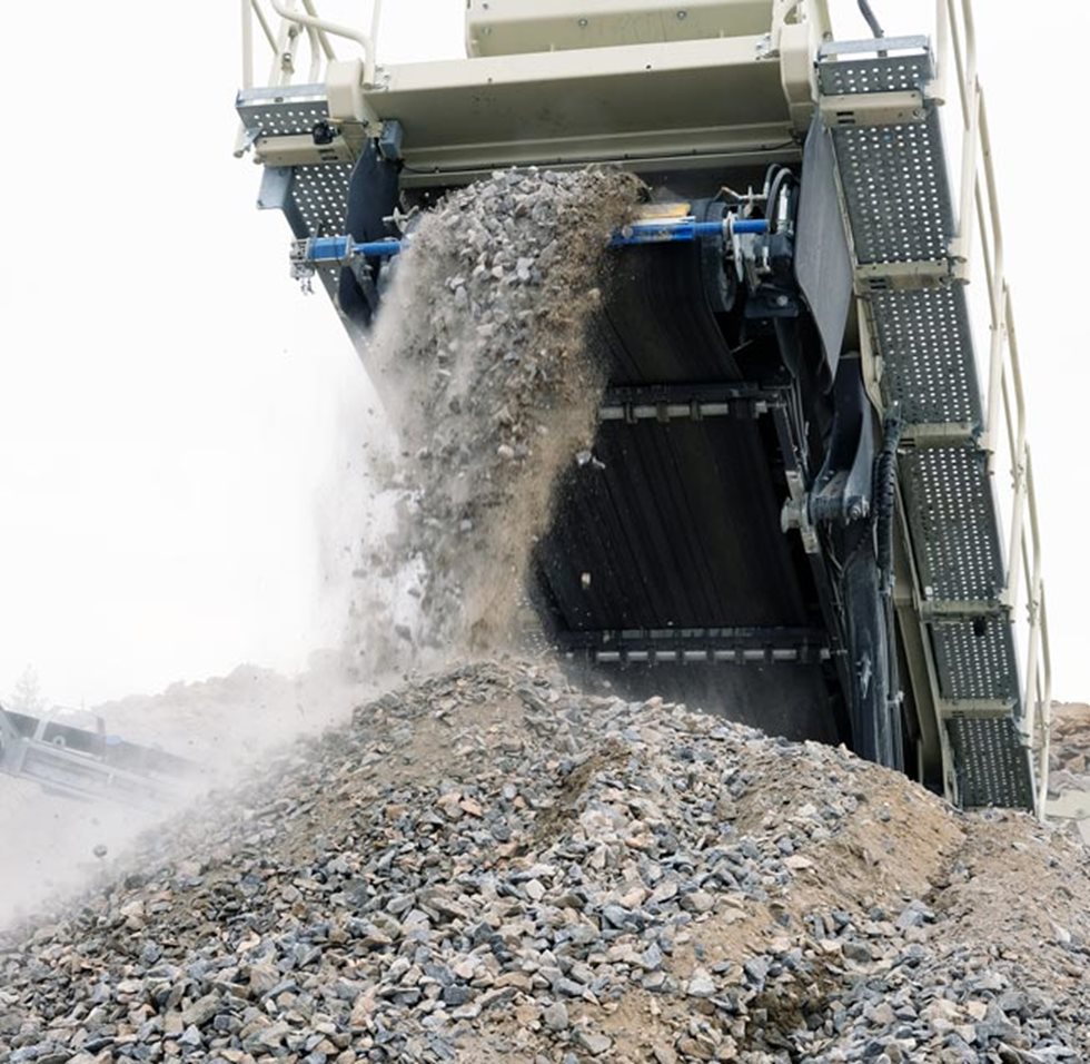 Nollapohjaisia murskeita syntyy louheesta 200-250 tonnin tuntivauhdilla.