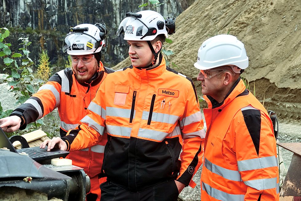 Scanning haul truck payload 