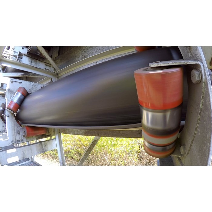 Safe, clean and spillage-free conveying