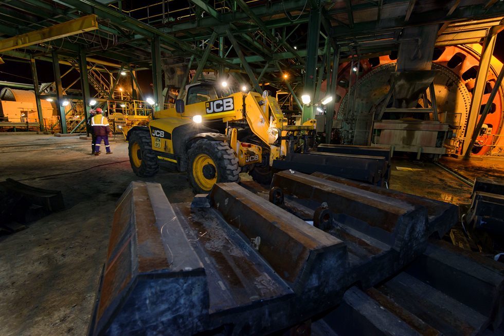Megaliner at Tharisa mine