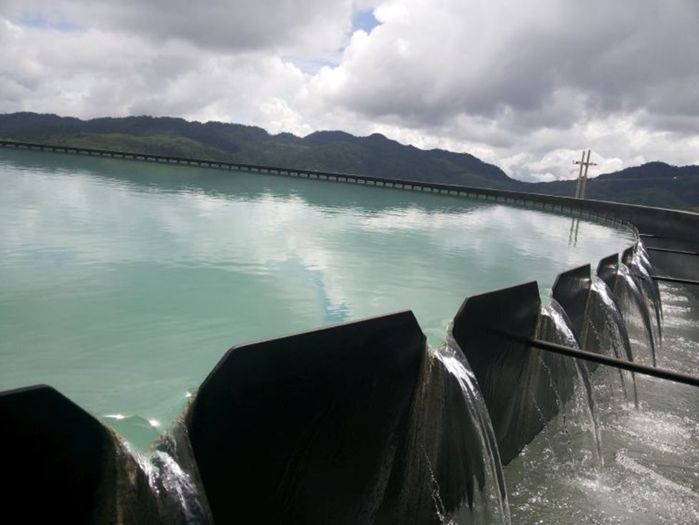 Overflow of Outotec clarifier.