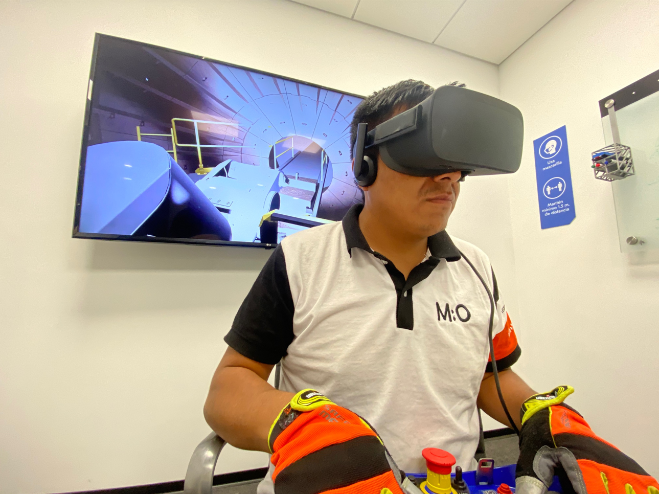 Uso de la realidad virtual para capacitaci&oacute;n de relining en oficinas de Metso Outotec