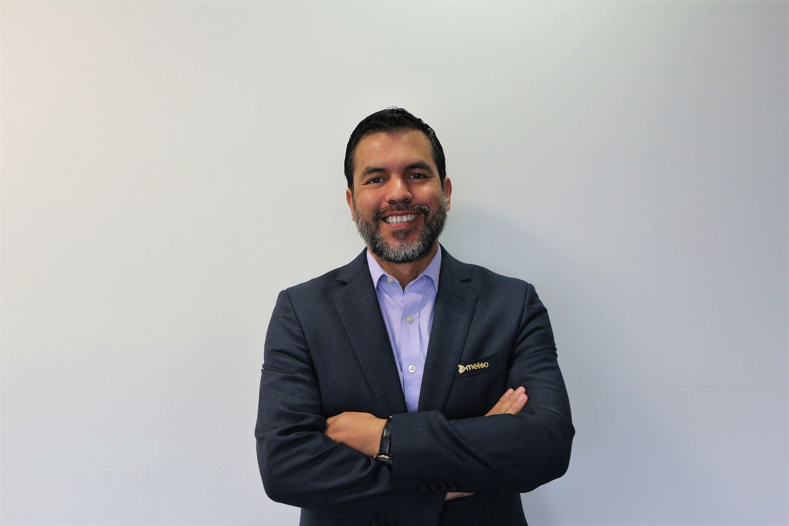 JoePezoMediosHorizontal1 (2).jpg