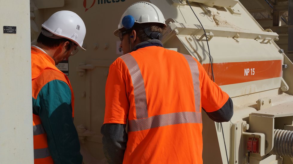 Com a manutenção preditiva, os técnicos têm a vantagem de avaliar o histórico do desempenho da máquina.