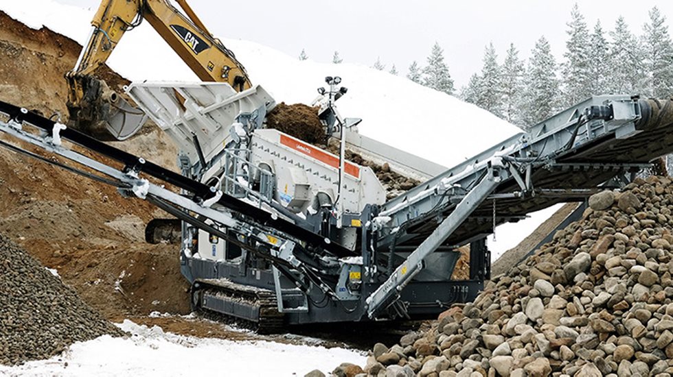  Kivi-ja sorapohjaisissa koskissa poikasiksi selviytyy vain noin prosentti kalakannasta.