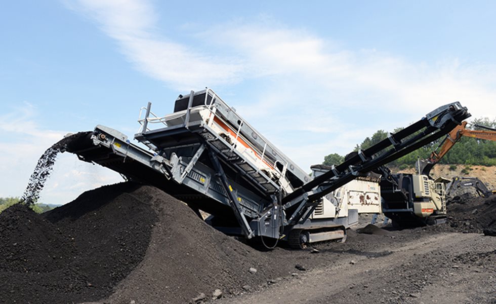 Metso's ST3.5 mobile screen at Bierbrauer site