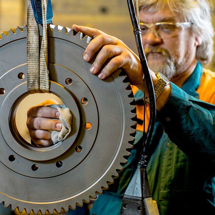 Asiantuntijamme voivat myös huolehtia päivitysprojektistasi alusta loppuun.