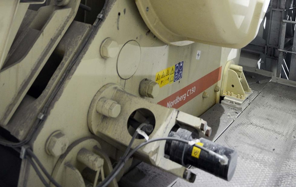 Der Metso Hydraulikhammer auftretende Blockierungen im Brechraum des Backenbrechers schnell beseitigen zu können