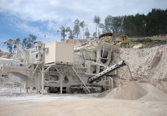 Planta móvil de chancado de impacto Lokotrack® LT1620E™