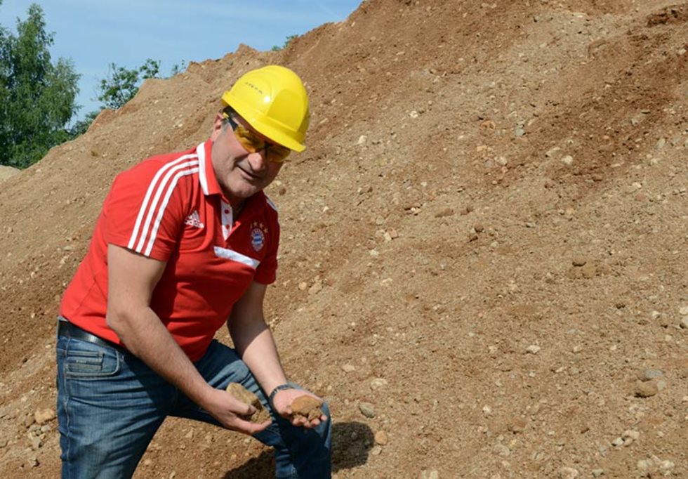 Richard Suttner schätzt, dass die beiden Kreiselbrecher GP100 die jährlichen Kosten um 90.000 Euro senken werden