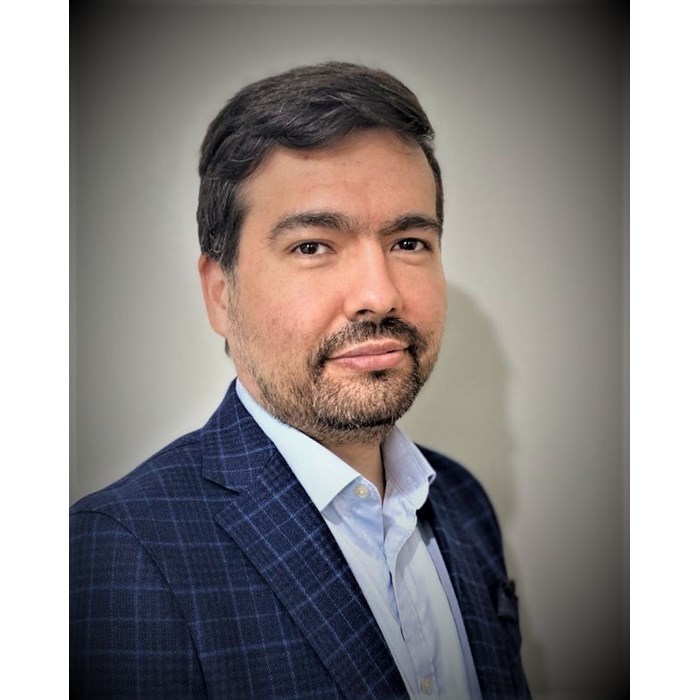 webinar-speaker-alejandro-yanez