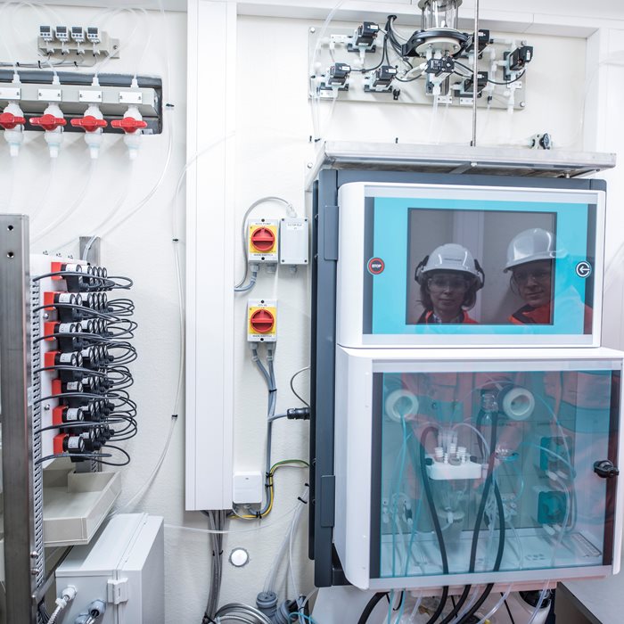 Courier HX on-stream solution analyzer