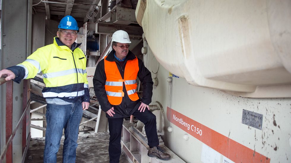 Betriebsleiter Udo Noss von der Schotterwerk Clemens GmbH & Co. KG und sein Kollege