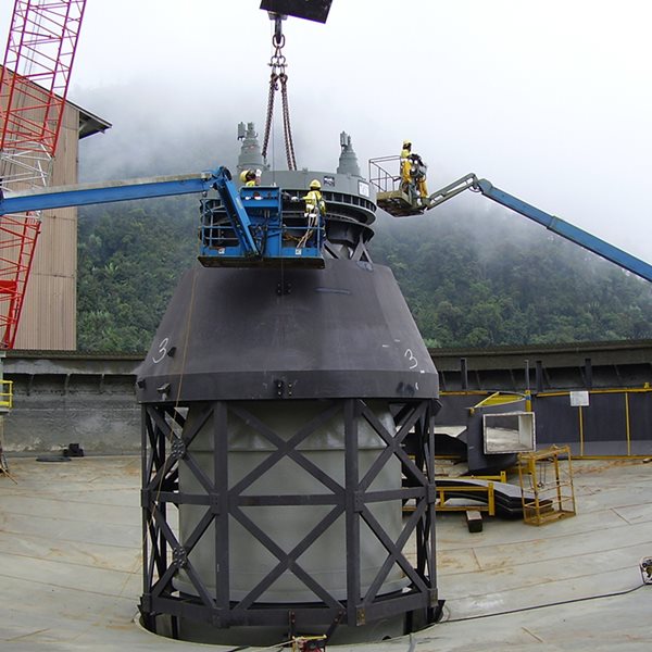 Retrofitting with new Outotec high rate bridge and mechanism.