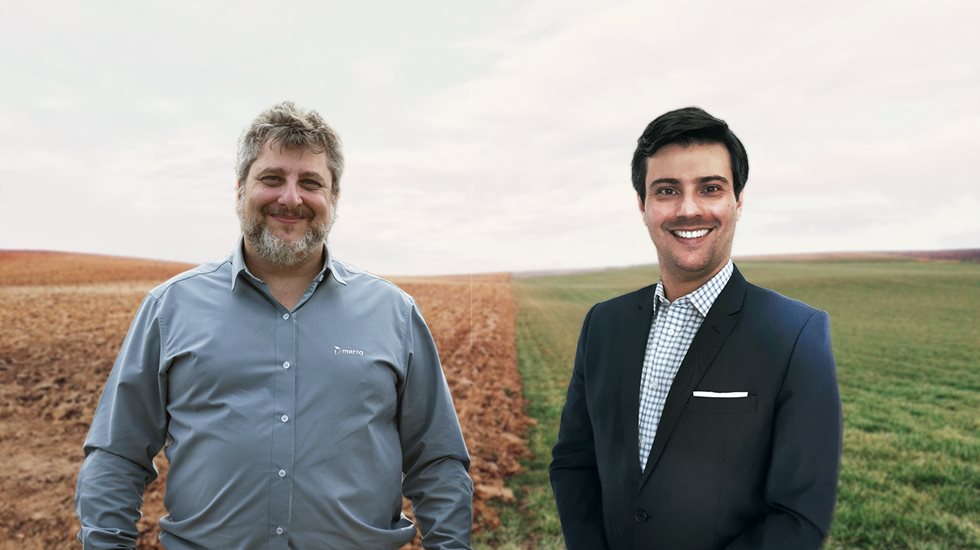 Alfredo Reggio (à esq.) e o Prof.: Antônio Zamuner conduziram o webmeeting