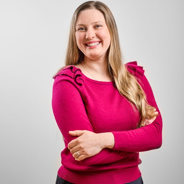 Smiling Metso employee.