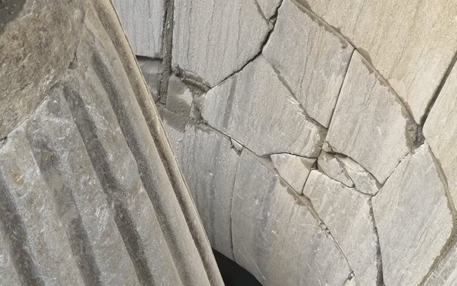 Alt text describing issue and consequence