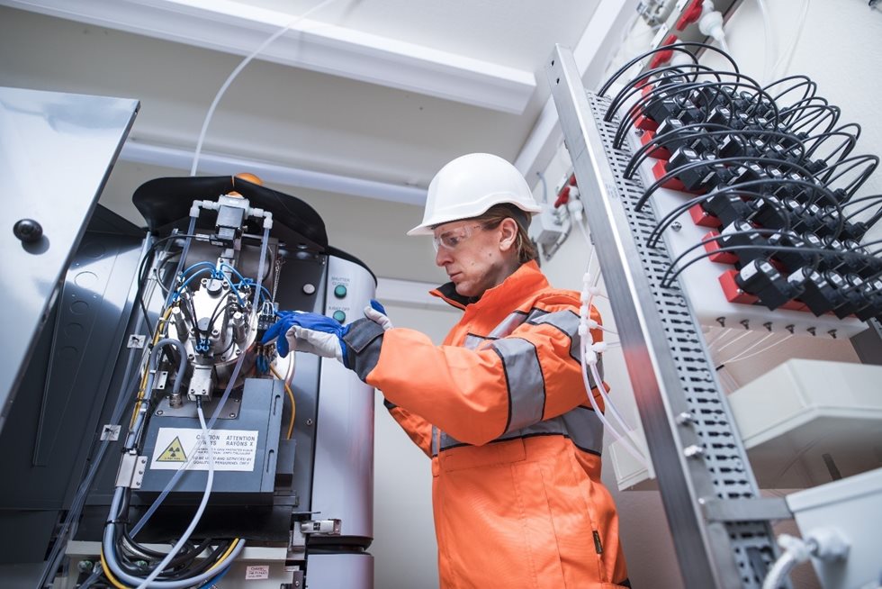 Courier 6X HX XRF analyzer