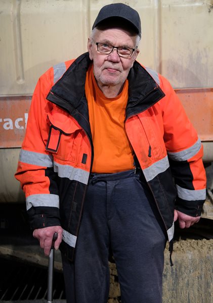 With over 60 years of experience, 82-year-old Jouko Mäkitalo remains a key figure in the family business.