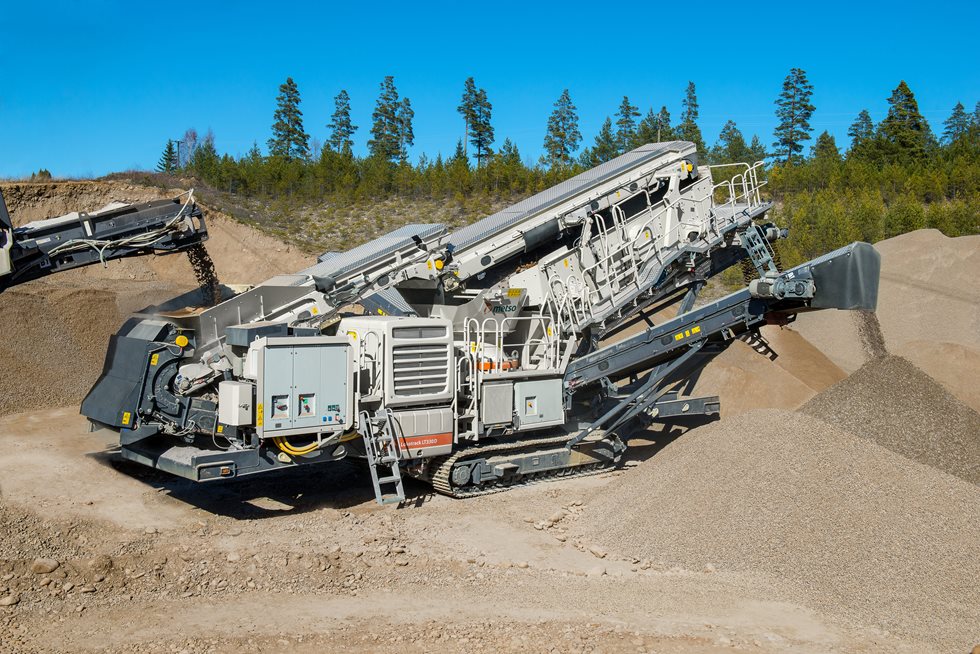 Veljekset Mäkitalo was among the first crushing contractors to adopt the Lokotrack® LT330D™ unit, which combines a screen and cone crusher on the same frame.