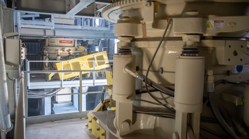HP3 and HP4 cone crushers pictured on site.