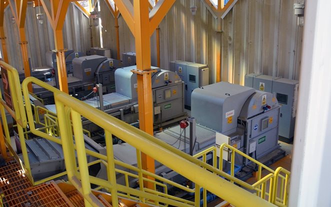 Sensor-based ore sorting machine