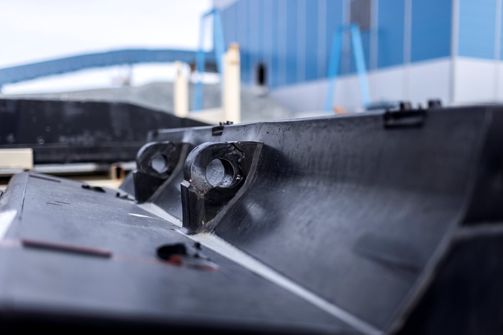 Metso Megaliner™ speeds up the mill reline and improves safety.