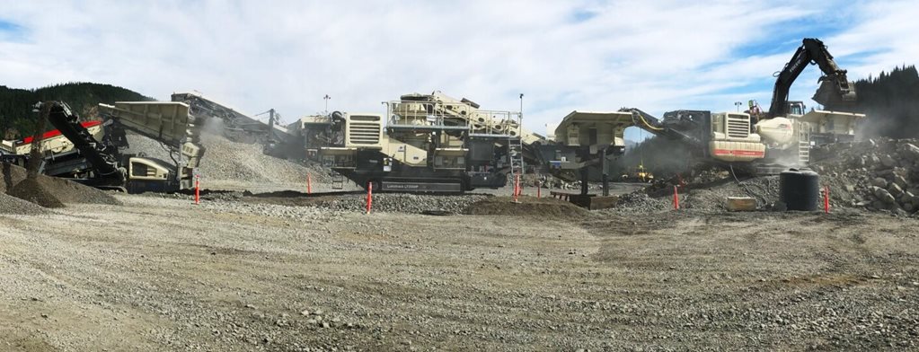 Lokotrack® LT350HP™ mobile cone crusher