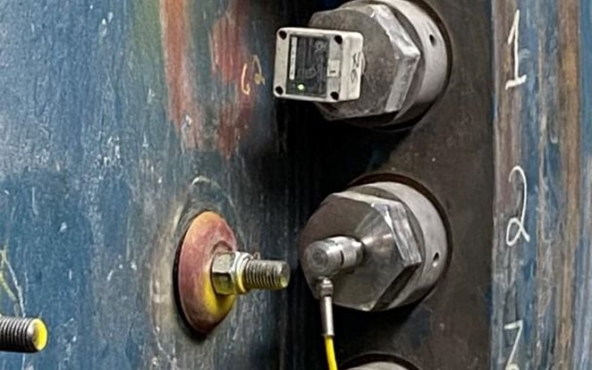 Mill rotating hardware with instrumentation on a shell flange