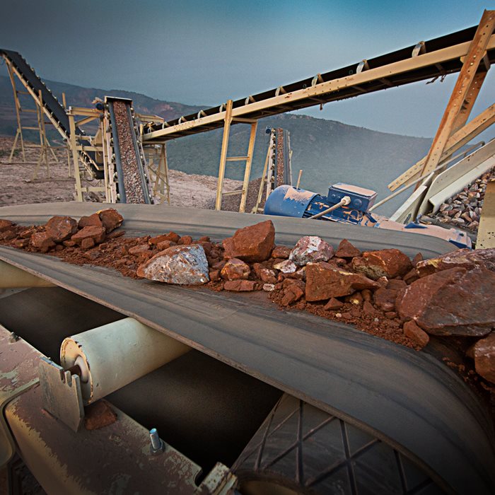 conveyor belt cleaner