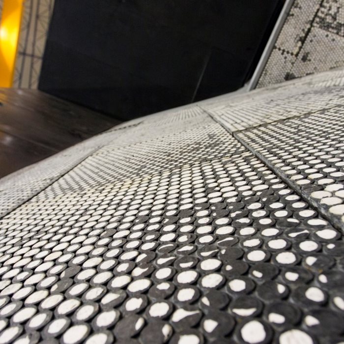 Los revestimientos antidesgaste de caucho, metal, cerámica, poliuretano y polietileno tienen sus puntos fuertes.