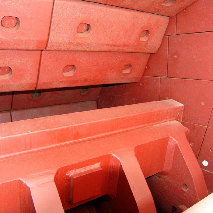 Metsos delar till slagkrossar utvecklas och tillverkas enligt strikta standarder för att uppfylla kundernas behov inom ballast- och gruvindustrin.