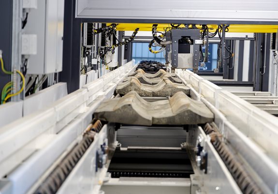 Mill liner recycling service solves the problem of disposing worn mill liners