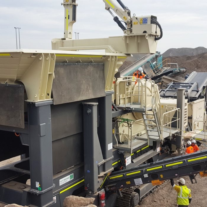 Lokotrack® LT130E™ mobile jaw crusher.