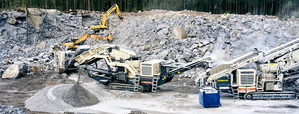 Lokotrack® LT Series mobile crushers.
