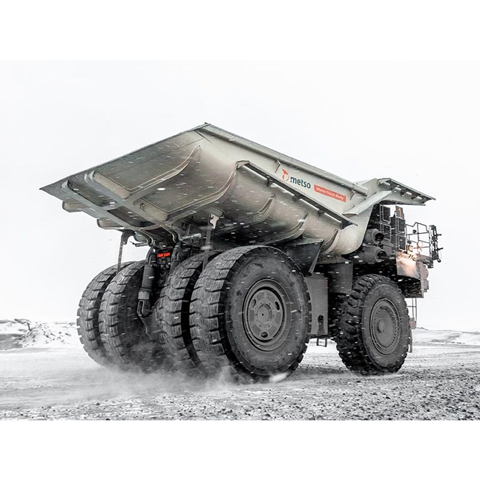 Der Metso Truck Body ist 20-30 % leichter als ein herkömmlicher, mit Stahl ausgekleideter Lkw-Aufbau.