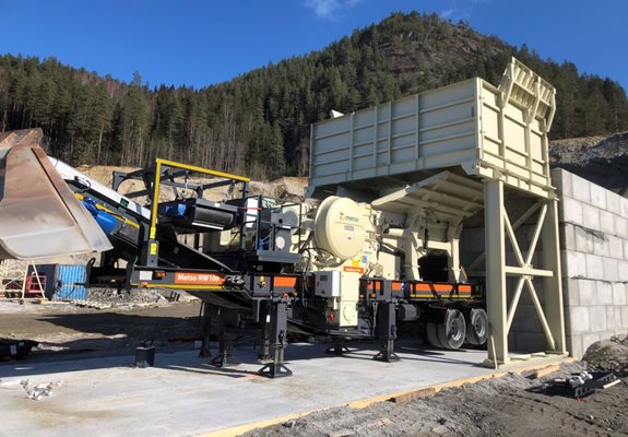 NW106™ Rapid portable jaw crusher.