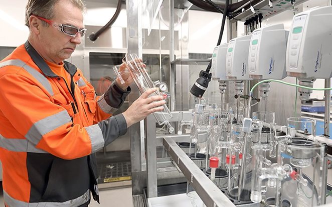  Servicios de investigación y pruebas