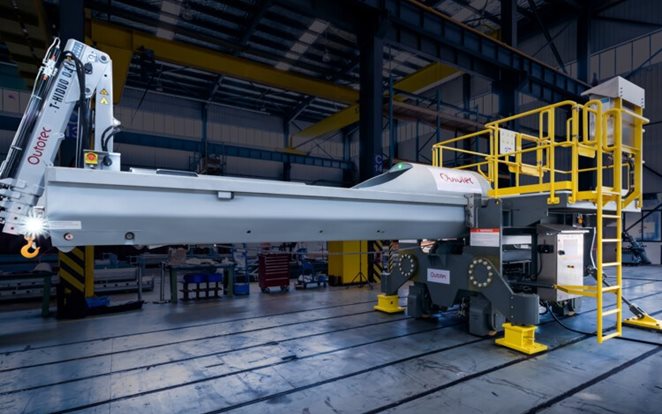 Трубчатая машина для замены футеровки мельниц