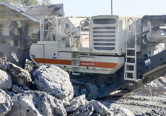 Lokotrack® LT1110™ mobile HSI crusher