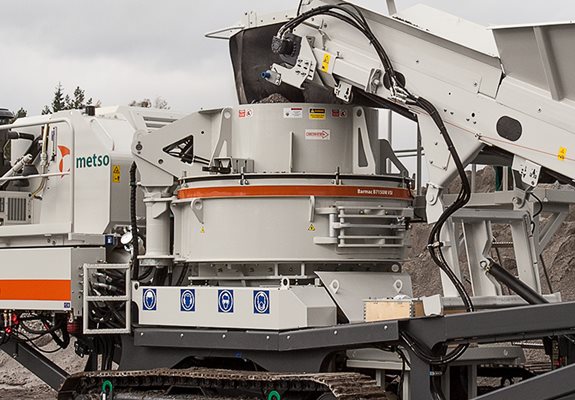 Lokotrack® LT7150™ mobile VSI crusher