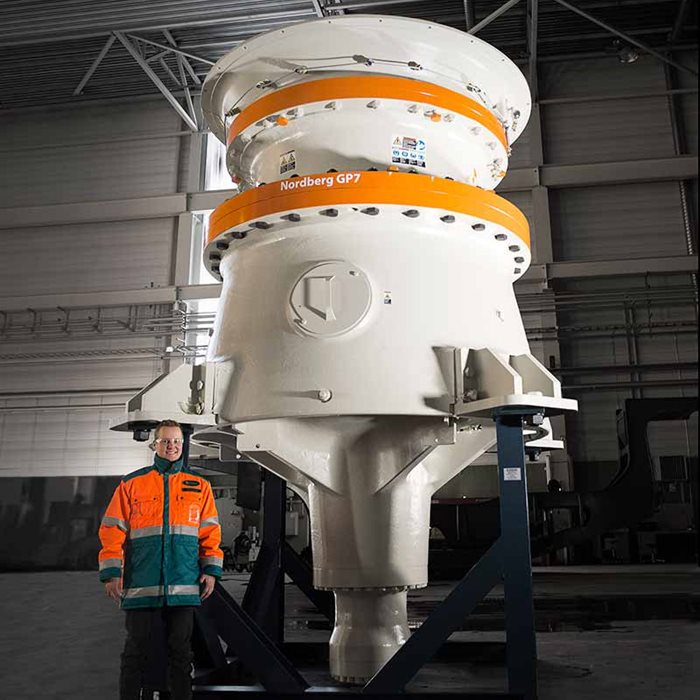 Nordberg® GP-seriens konkrossar kan anpassas till alla specifika produktionskrav genom justeringar som ändring av krosskammare, excentriska slag, drivaxelns varvtal och olika styrmetoder.