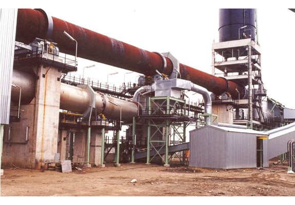 Petroleum coke calcining systems