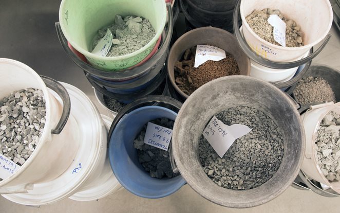 Análisis de muestras de rocas 