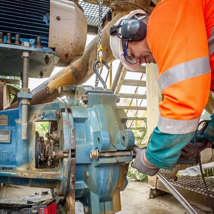 Serviços de inspeção e estoque.