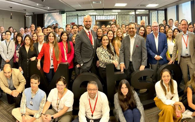 Reunião municipal no escritório da Metso em Santiago